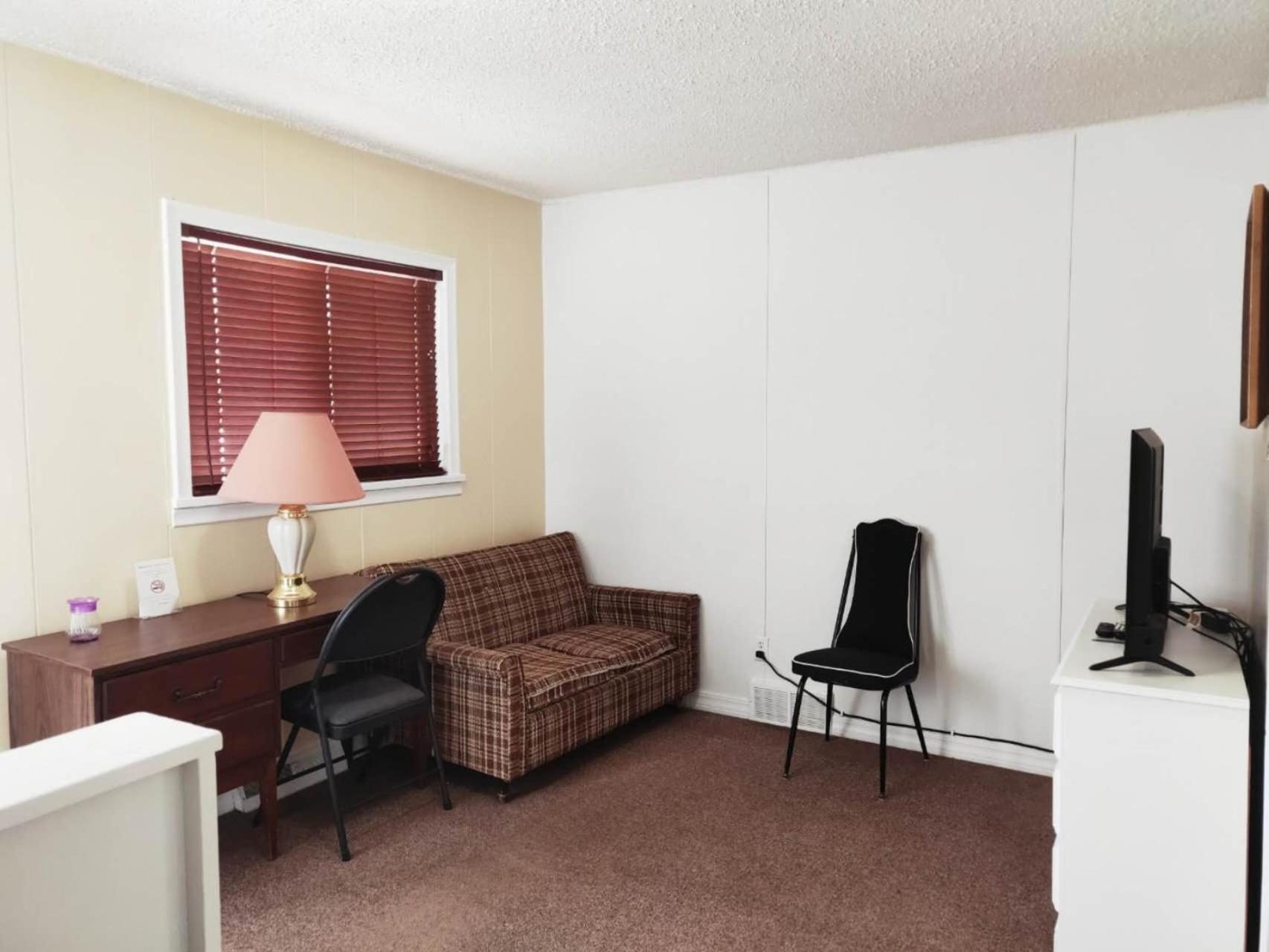 Melsask Motel Melville Zewnętrze zdjęcie