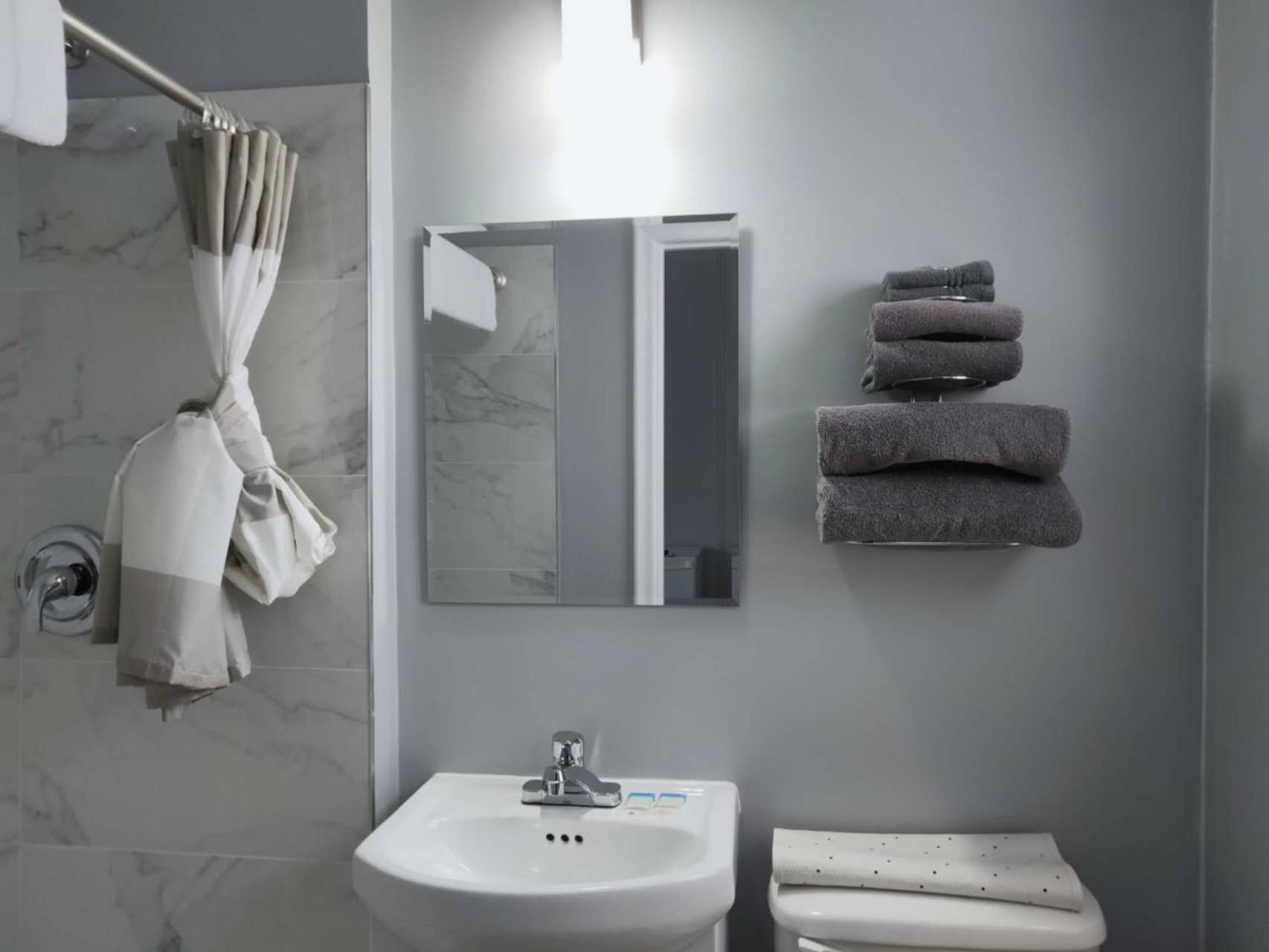 Melsask Motel Melville Zewnętrze zdjęcie
